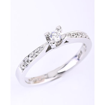 18ct White Gold Solitaire Ring with Diamond by FaCaD’oro (No 54)