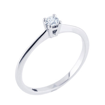 18ct White Gold Solitaire