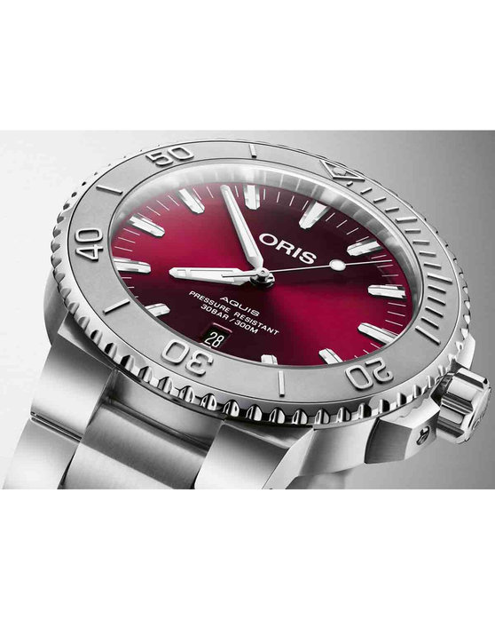 ORIS Aquis Cherry Date Relief Automatic Silver Stainless Steel Bracelet