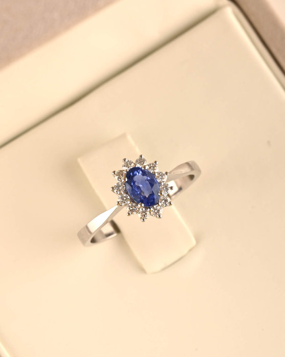 Ring Rosette SAVVIDIS 18ct White Gold with Diamonds and Sapphire (No 53)