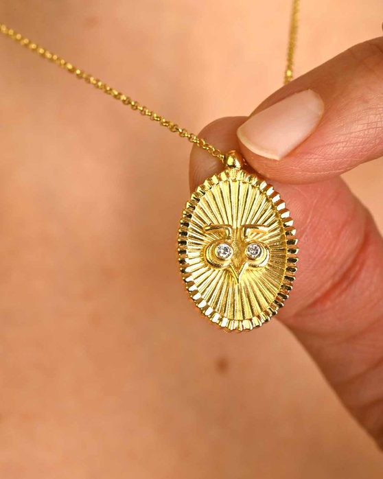 Κολιέ SOLEDOR ΓΟΥΡΙ 2025 The Radiant Owl Amulet από επιχρυσωμένο Ασήμι 925